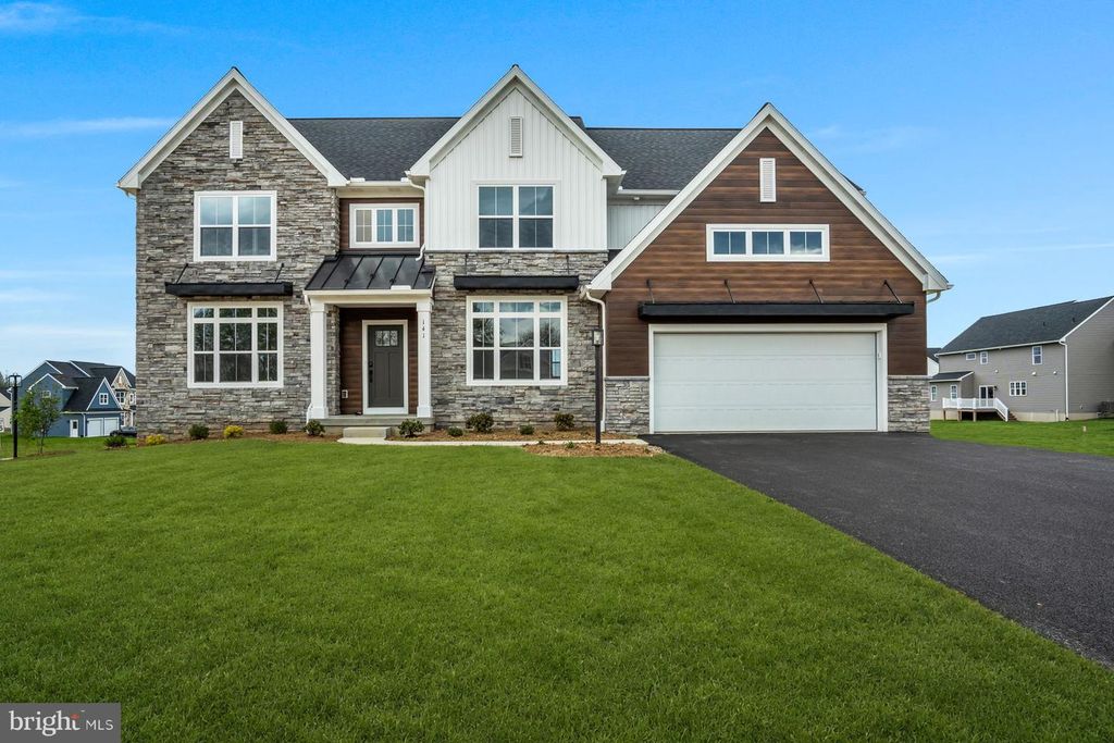 139 BERKSHIRE DR, Carlisle, PA 17015