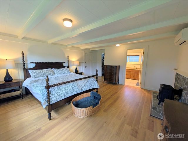 24 Shady Lane, Orcas Island, WA 98245