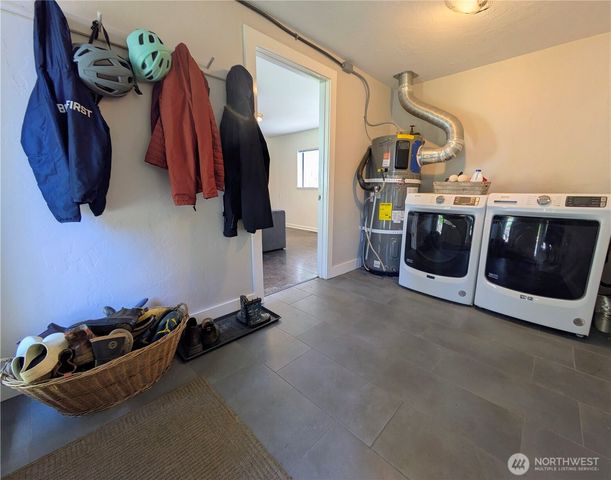 24 Shady Lane, Orcas Island, WA 98245