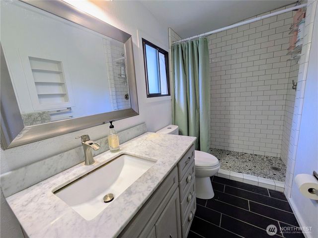 24 Shady Lane, Orcas Island, WA 98245