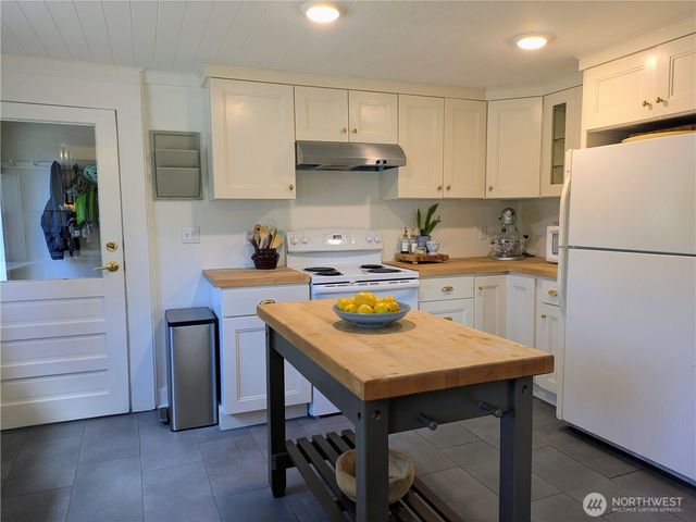 24 Shady Lane, Orcas Island, WA 98245