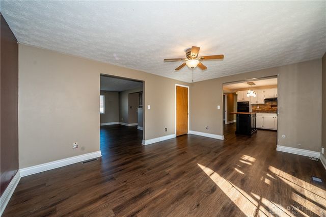 4620 Nowak Avenue, Huber Heights, OH 45424