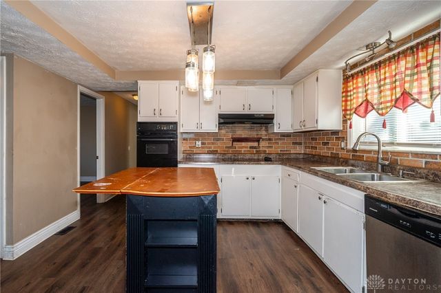 4620 Nowak Avenue, Huber Heights, OH 45424