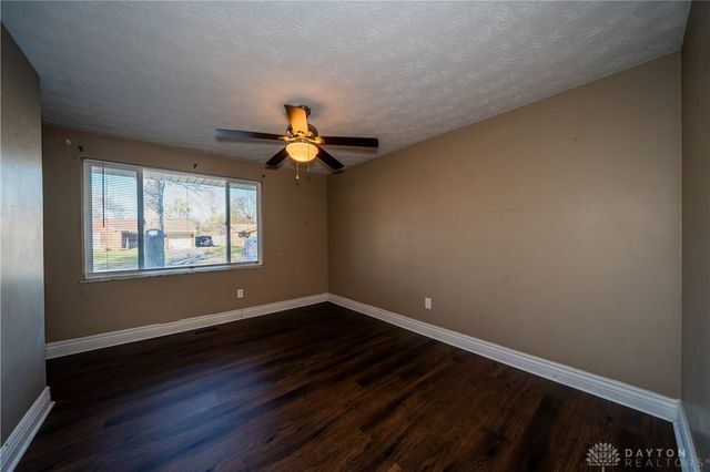 4620 Nowak Avenue, Huber Heights, OH 45424