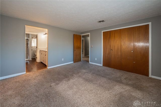 4620 Nowak Avenue, Huber Heights, OH 45424