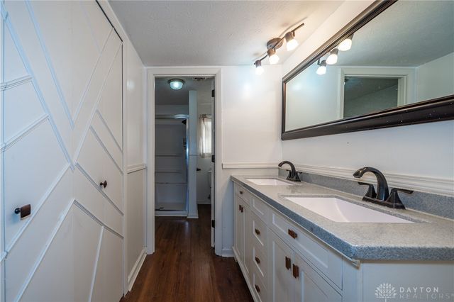 4620 Nowak Avenue, Huber Heights, OH 45424