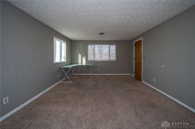 4620 Nowak Avenue, Huber Heights, OH 45424