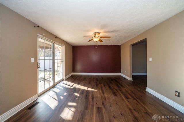 4620 Nowak Avenue, Huber Heights, OH 45424