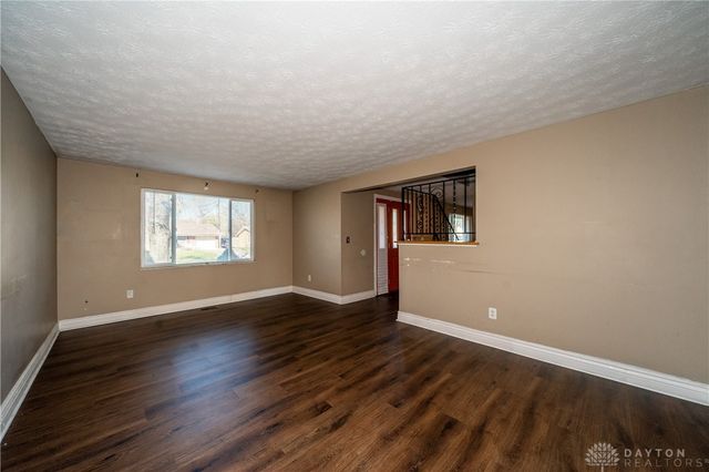 4620 Nowak Avenue, Huber Heights, OH 45424