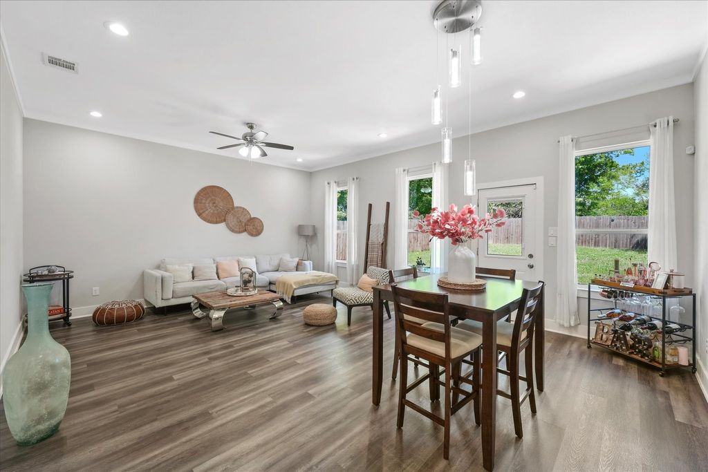 4520 Garrison Avenue, Dallas, TX 75216