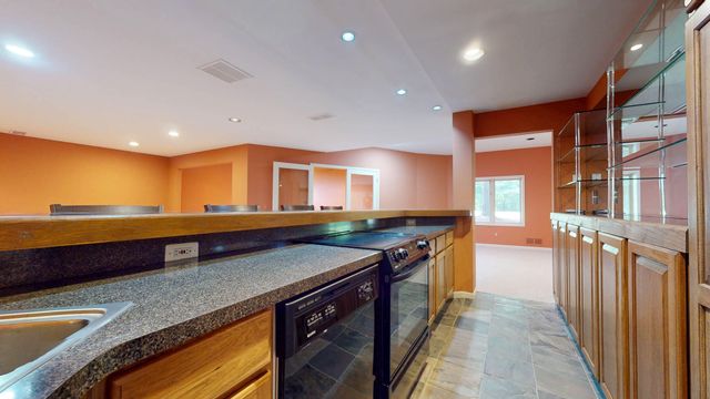 22279 Brockshire Street, Novi, MI 48375
