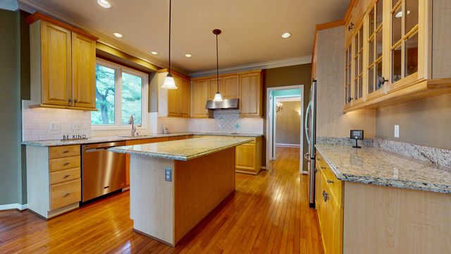 22279 Brockshire Street, Novi, MI 48375
