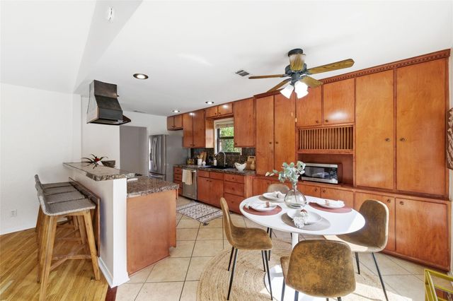 4707 Whispering Valley DR, Austin, TX 78727