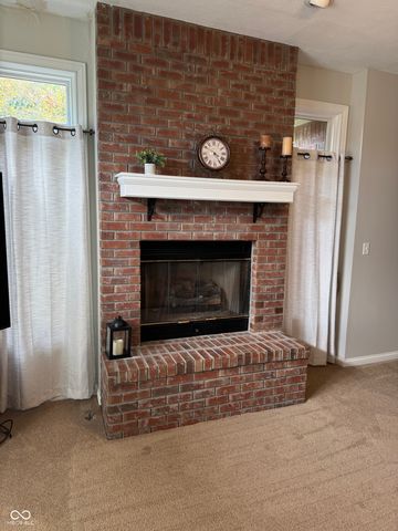 84 Racquet Court, Greenwood, IN 46142