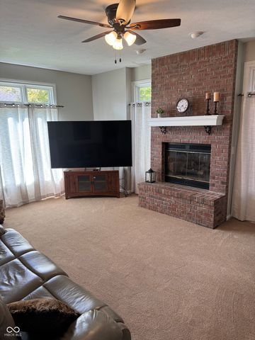 84 Racquet Court, Greenwood, IN 46142
