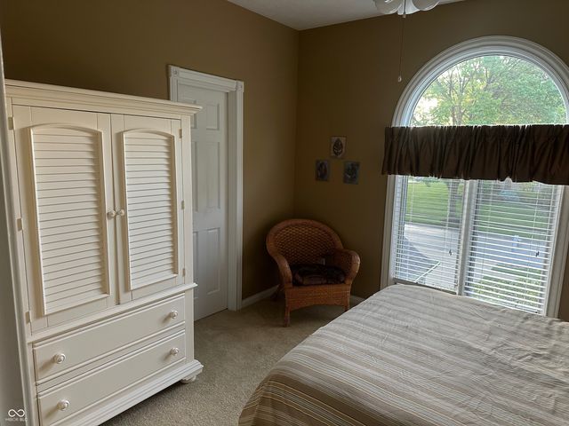 84 Racquet Court, Greenwood, IN 46142