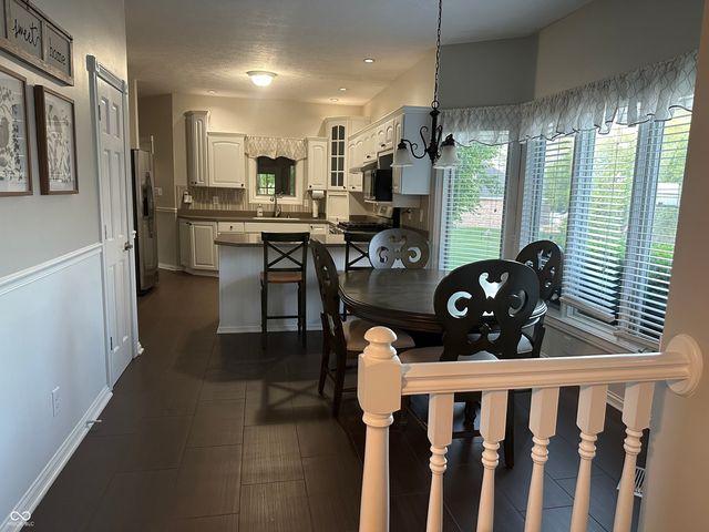 84 Racquet Court, Greenwood, IN 46142