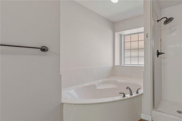 3743 Essen Loop, College Station, TX 77845