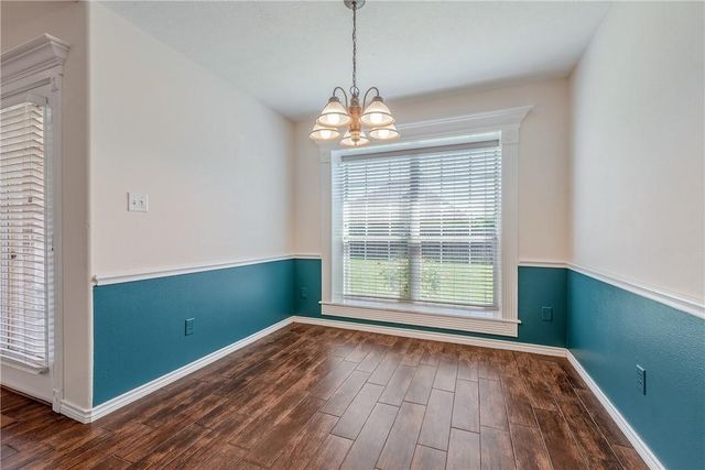 3743 Essen Loop, College Station, TX 77845