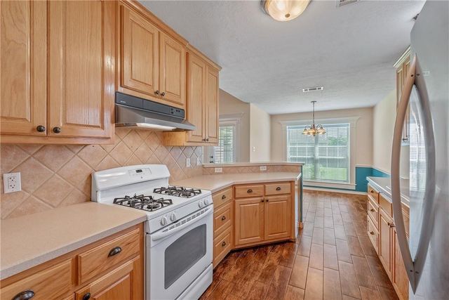 3743 Essen Loop, College Station, TX 77845