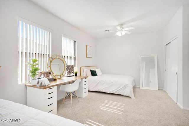 7124 W PALMAIRE Avenue W, Glendale, AZ 85303