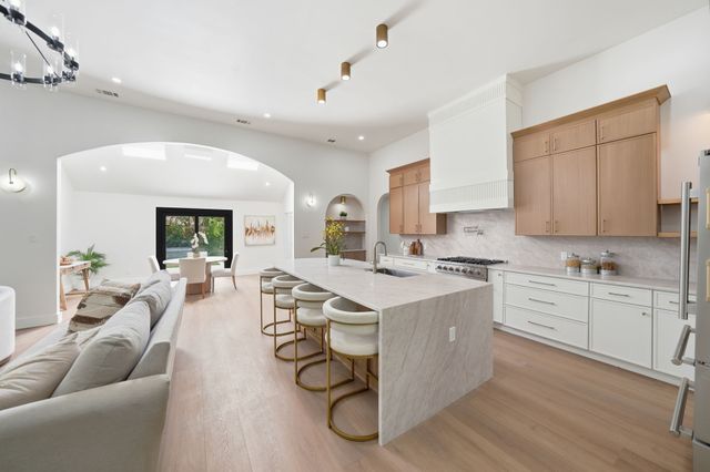7130 Debbe Drive, Dallas, TX 75252