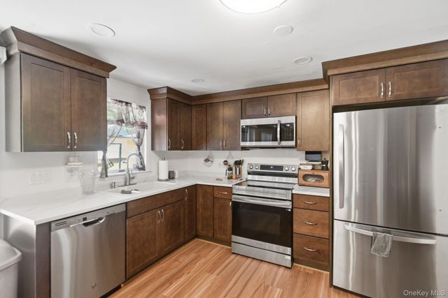73 Kentview Drive, Carmel, NY 10512