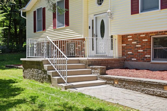 73 Kentview Drive, Carmel, NY 10512