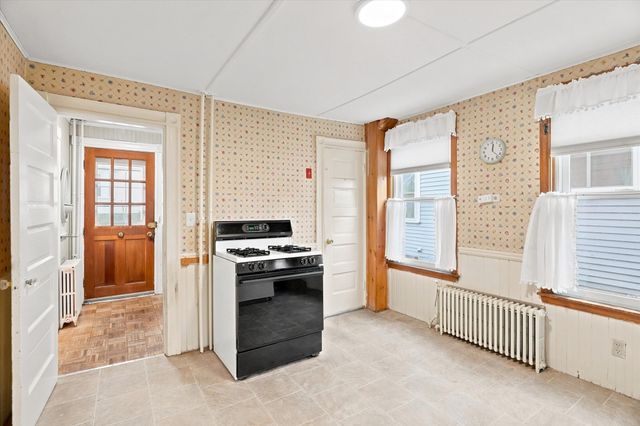 8 Ord St, Salem, MA 01970