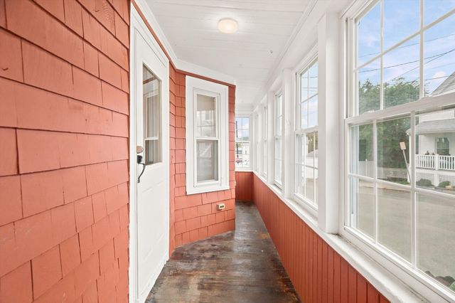 8 Ord St, Salem, MA 01970
