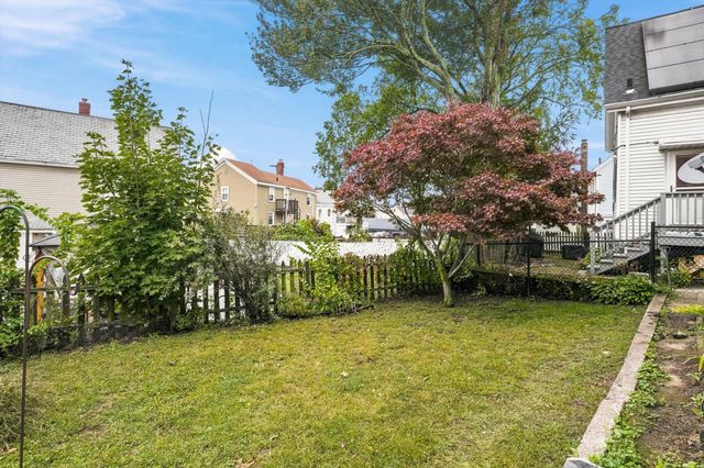 8 Ord St, Salem, MA 01970