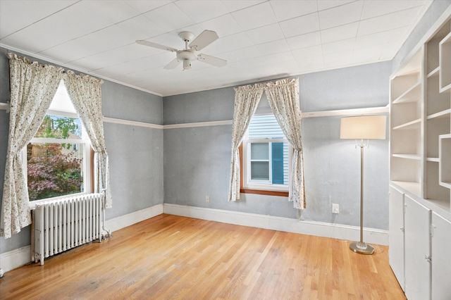 8 Ord St, Salem, MA 01970