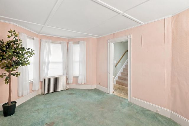 8 Ord St, Salem, MA 01970