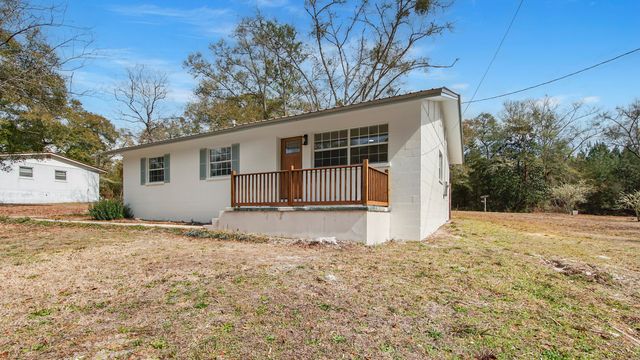 97 Graham Street, Defuniak Springs, FL 32435
