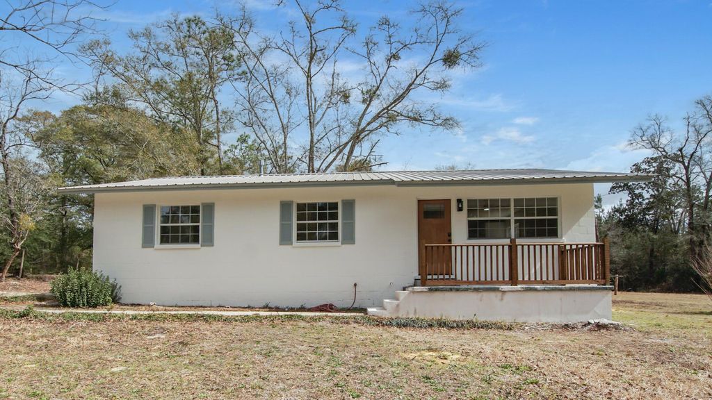 97 Graham Street, Defuniak Springs, FL 32435