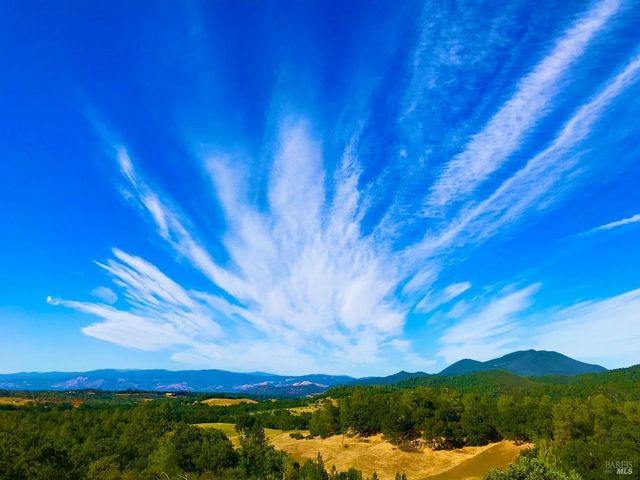 10225 Kelsey Creek Dr, Kelseyville, CA 95451