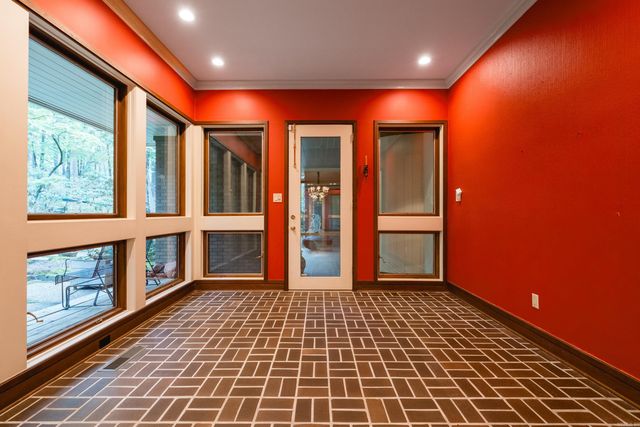 18 Hickory Hills Circle, Little Rock, AR 72212