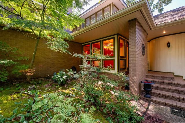 18 Hickory Hills Circle, Little Rock, AR 72212