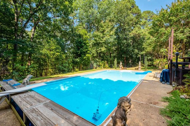 18 Hickory Hills Circle, Little Rock, AR 72212