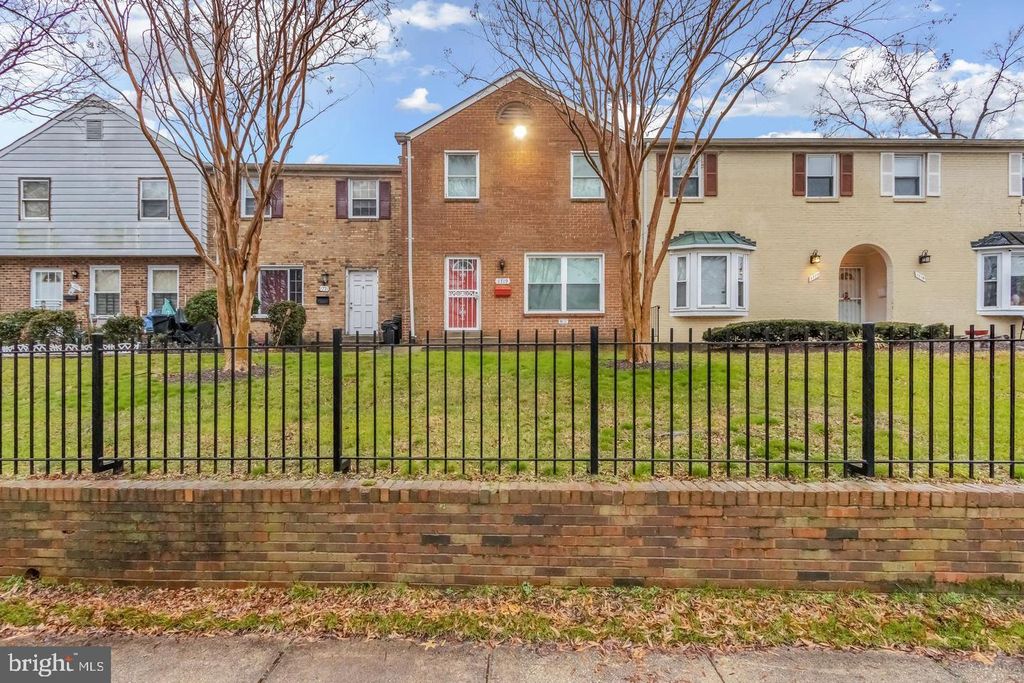 1719 ADDISON RD S, District Heights, MD 20747