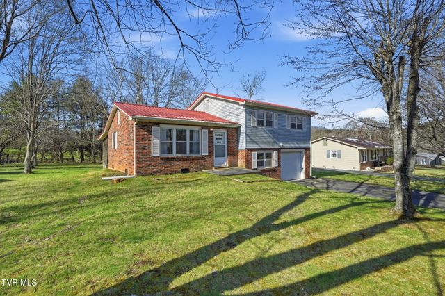 2610 Austin Village Boulevard, Johnson City, TN 37601