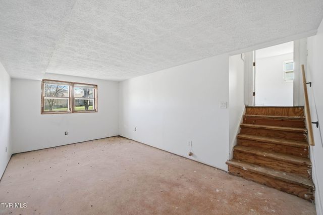 2610 Austin Village Boulevard, Johnson City, TN 37601