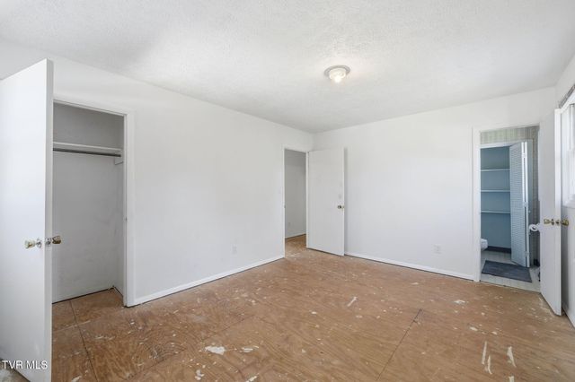 2610 Austin Village Boulevard, Johnson City, TN 37601