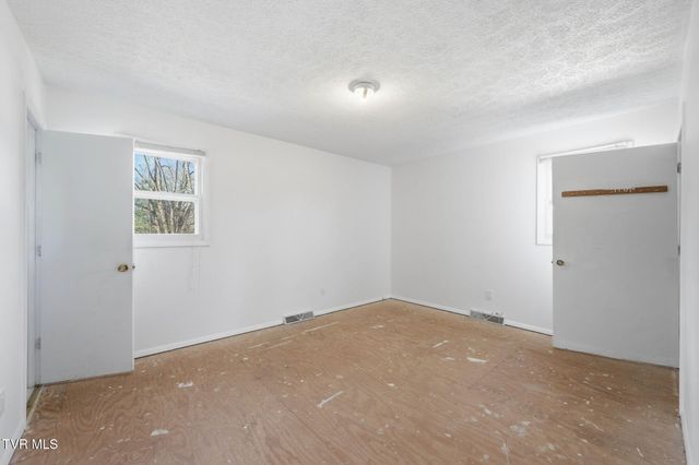 2610 Austin Village Boulevard, Johnson City, TN 37601