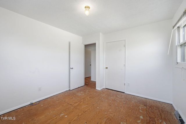 2610 Austin Village Boulevard, Johnson City, TN 37601