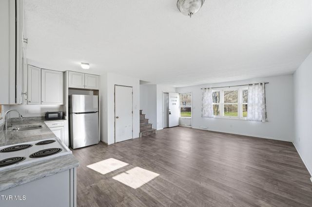 2610 Austin Village Boulevard, Johnson City, TN 37601