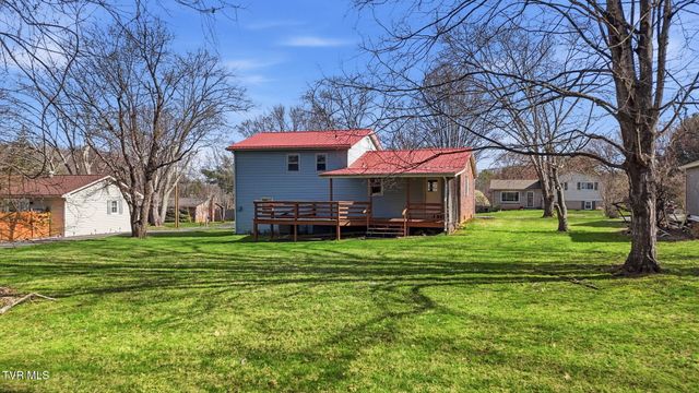 2610 Austin Village Boulevard, Johnson City, TN 37601