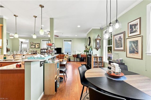 214 S 2nd ST C, Hampton, VA 23664