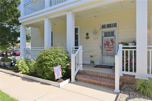 214 S 2nd ST C, Hampton, VA 23664