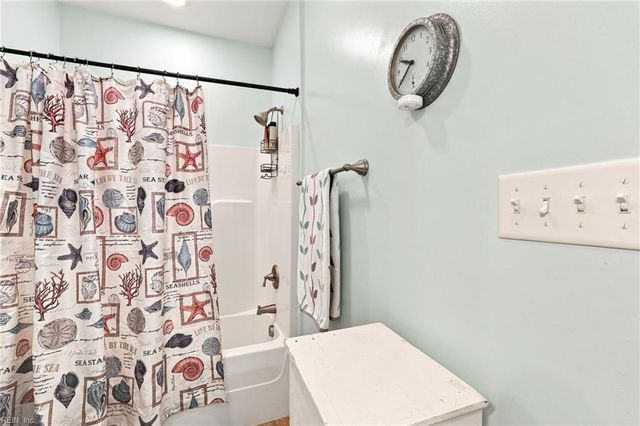214 S 2nd ST C, Hampton, VA 23664